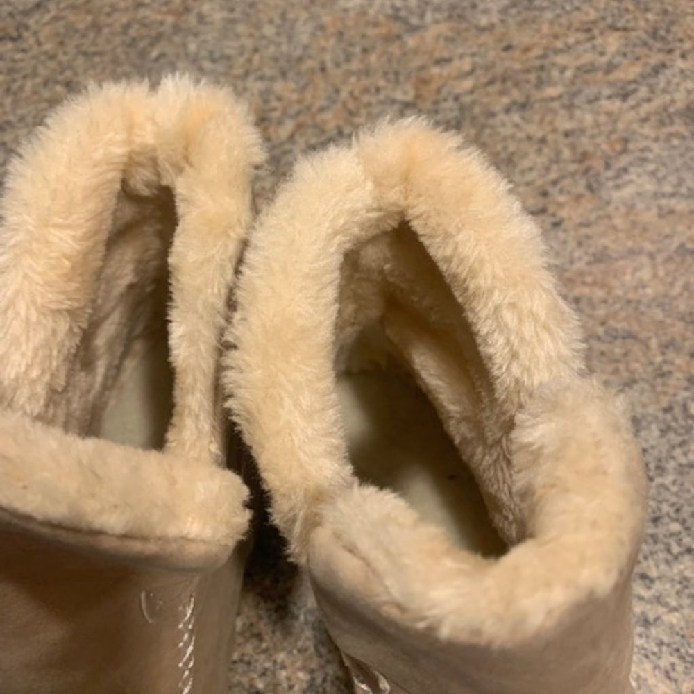 boots - Picture 2 of 5